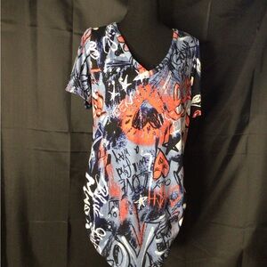#743.  Rouge Helium Black and White Graphic Short Sleeve Tee